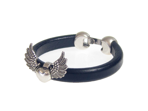 Armband Hjärta med vingar
