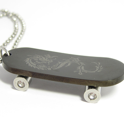 Halsband Black Dragon Skatebord